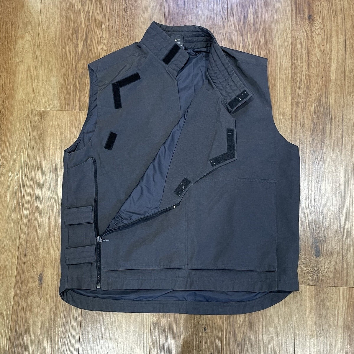 NIKE TECHNICAL MORSE CODE VEST VINTAGE 90s 00s UTILITY WRAP GILET