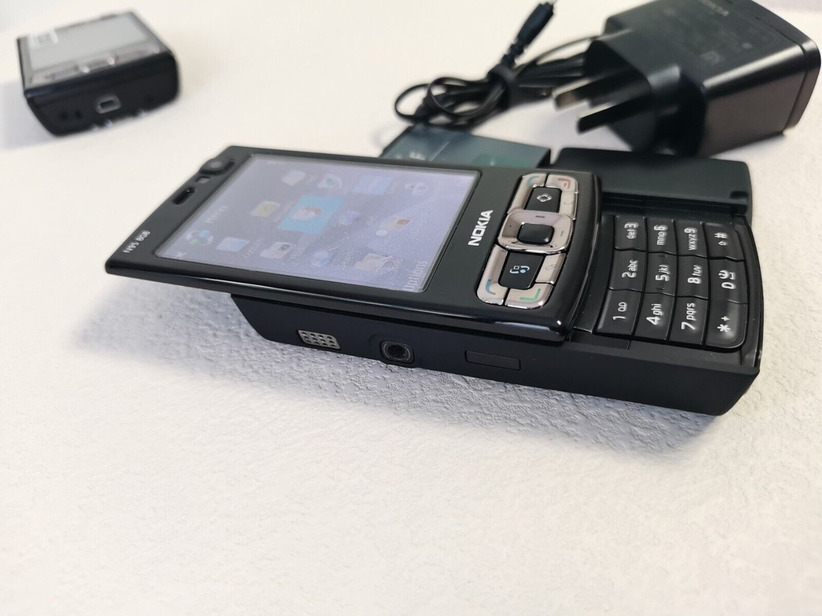 Original Unlocked NOKIA N95 8GB Mobile Phone 3G 5MP Wifi GPS 2.8