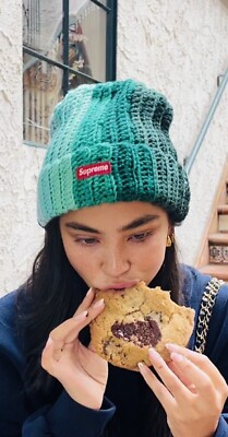 NEW SUPREME GRADIANT CROCHET STRIPE PINK MULTI COLOR BEANIE BOX