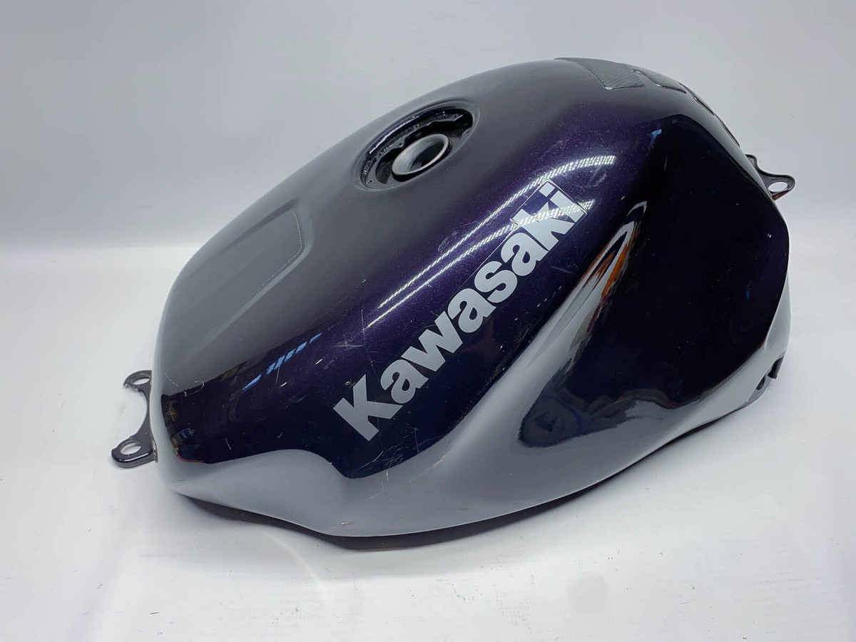 Kawasaki ZX7R Benzintank Kraftstofftank fuel Petrol tank (1) 99