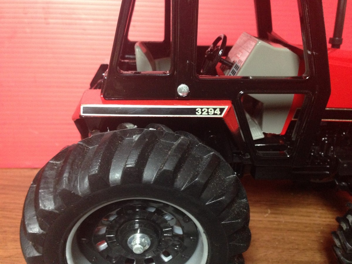 1985 ERTL Case International 3294 Tractor J I Case Collector's