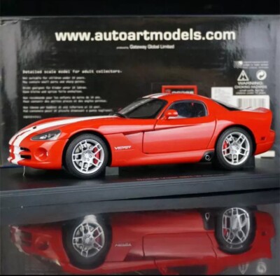 RARE* Autoart 1/18 2006 Dodge Viper SRT-10 Coupe Red with White