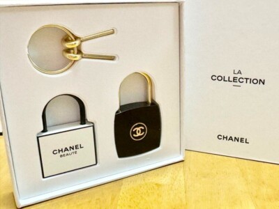 CHANEL LA COLLECTION Novelty Cadena Key holder Key Ring wz/Box