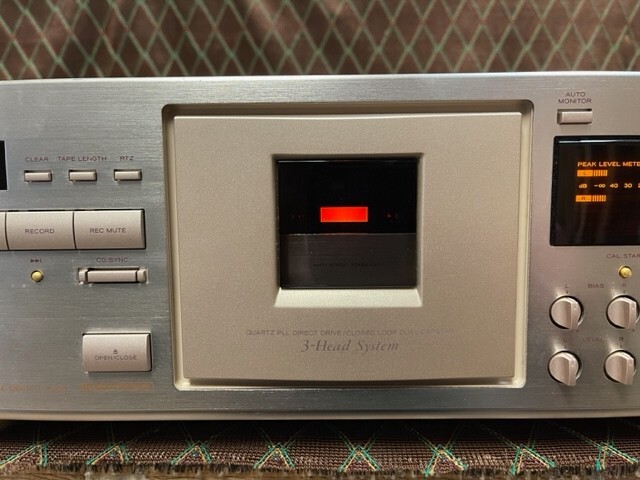 TEAC V-7000 High End 3-Head Direct Drive Dual Capstan CASSETTE