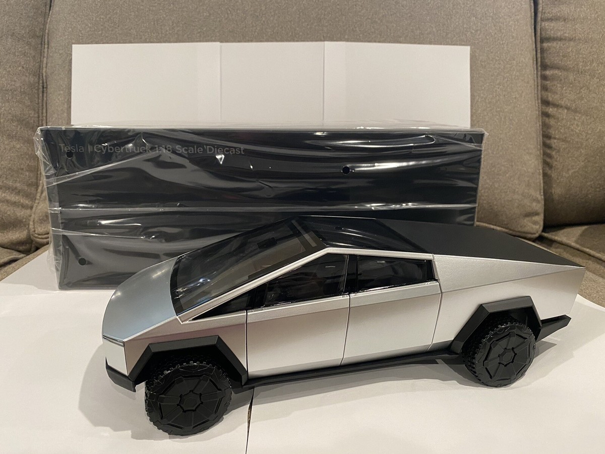 UNOPENED/SEALED 1:18 Scale CYBERTRUCK Diecast - Offical (PLEASE