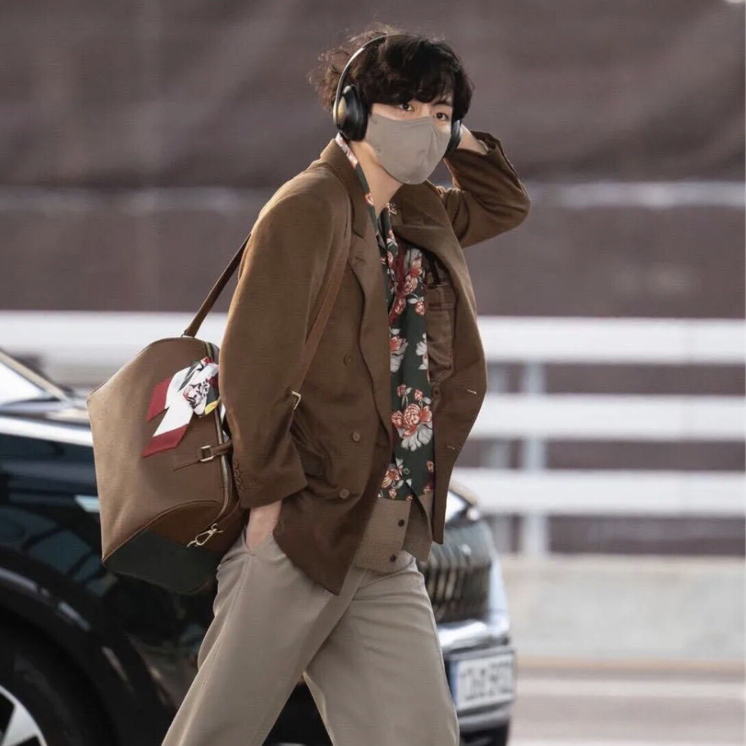 ARTIST MADE by BTS V テテ ボストンバッグ BTS artist made