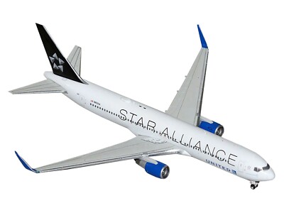 航空機・ヘリコプター ANA Boeing 767-300ER STAR ALLIANCE 1:400