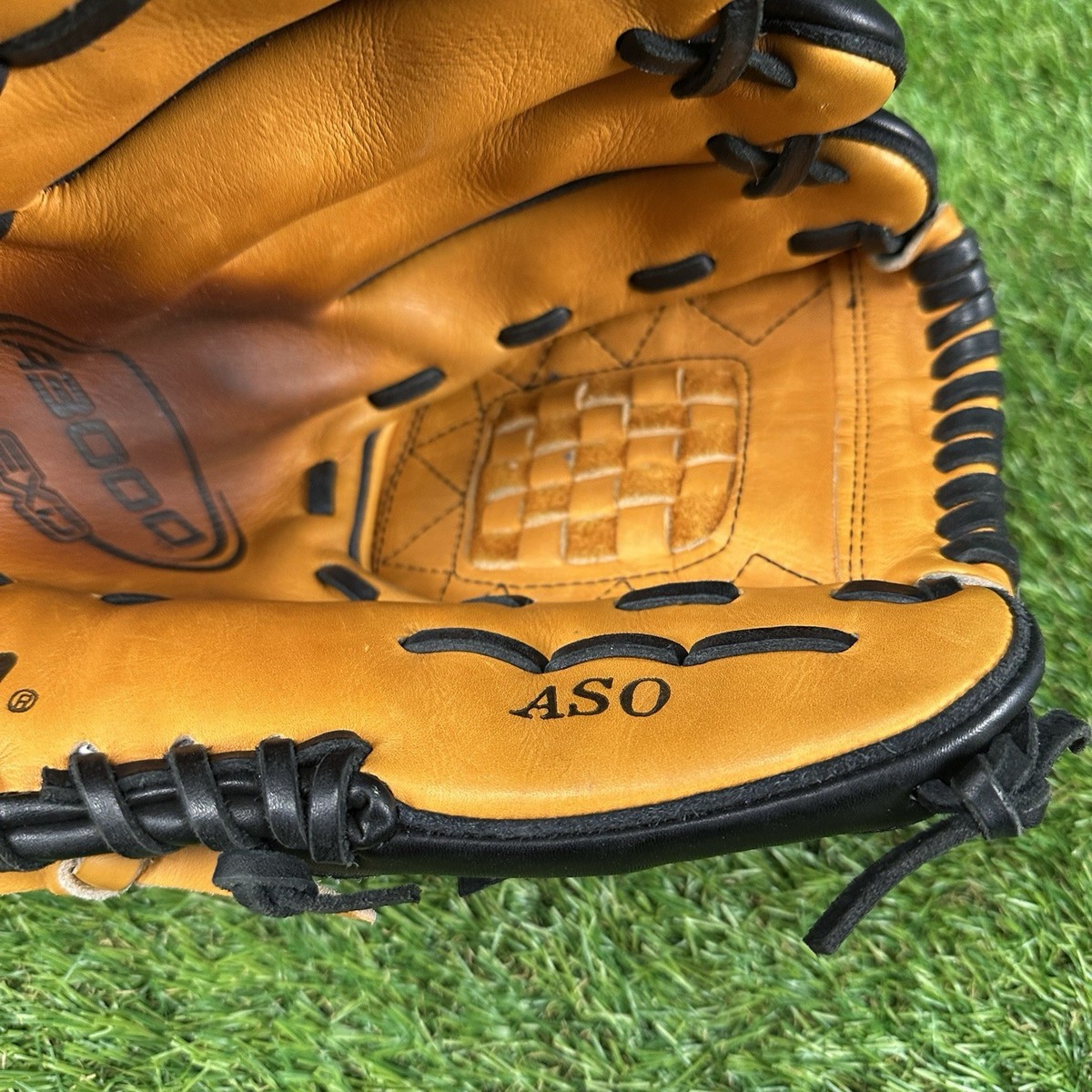 WILSON A3000 EXO ASO Right HANDED 12