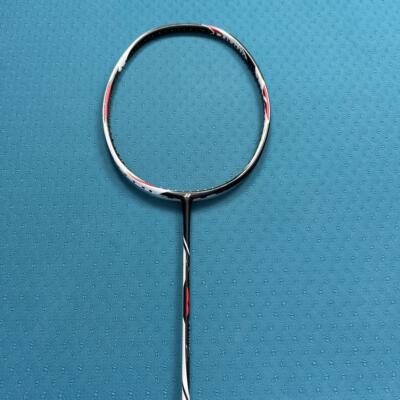 ラケット ASTROX88dPRO 4U5 / DUORA Z STRIKE 3U5 ASTROX88dPRO 4U5