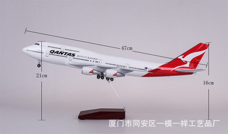 QANTAS 1/150 Aircraft Boeing 747 Australian Airlines W/LED 18in