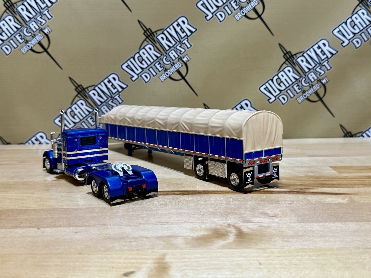 DCP 1/64 Peterbilt 379 Flattop With Covered Wagon Semi Truck Farm