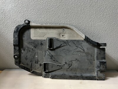 OE 2465201523 Genuine Mercedes-Benz CLA250 2014-2019 Engine Cover