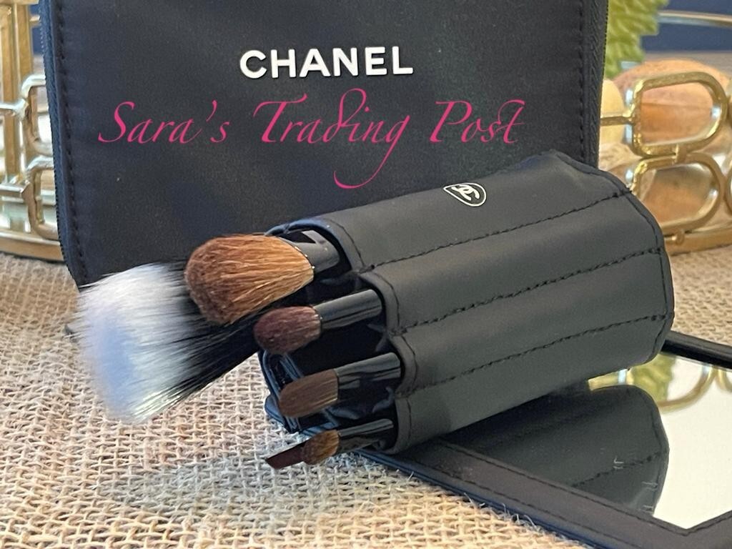 1 Chanel Collection 6 Essential MINI BRUSH Makeup SET w/Mirror+Bag