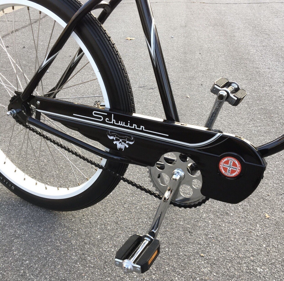 Schwinn Classic SS Custom Beach Cruiser Metallic Black Danzig