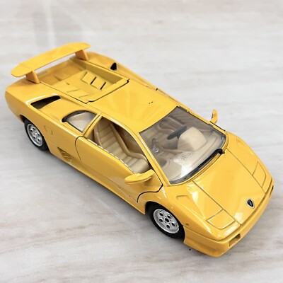 Bburago Lamborghini Diablo 1990 Collection Diecast Model Car 1/24