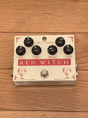 Red Witch Medusa - Chorus Tremolo Effect Pedal | eBay