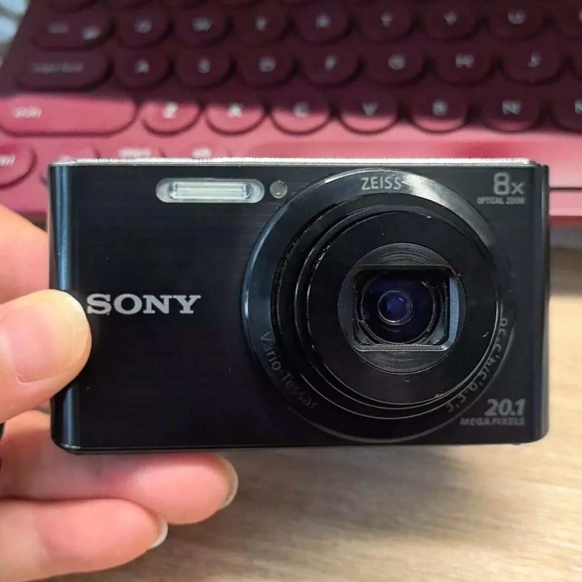 Sony DSC-W830 Cyber-Shot 20.1MP 8x zoom Digital Camera Silver