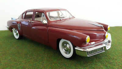 TUCKER TORPEDO rouge 1948 au 1/18 KYOSHO 08201R voiture miniature