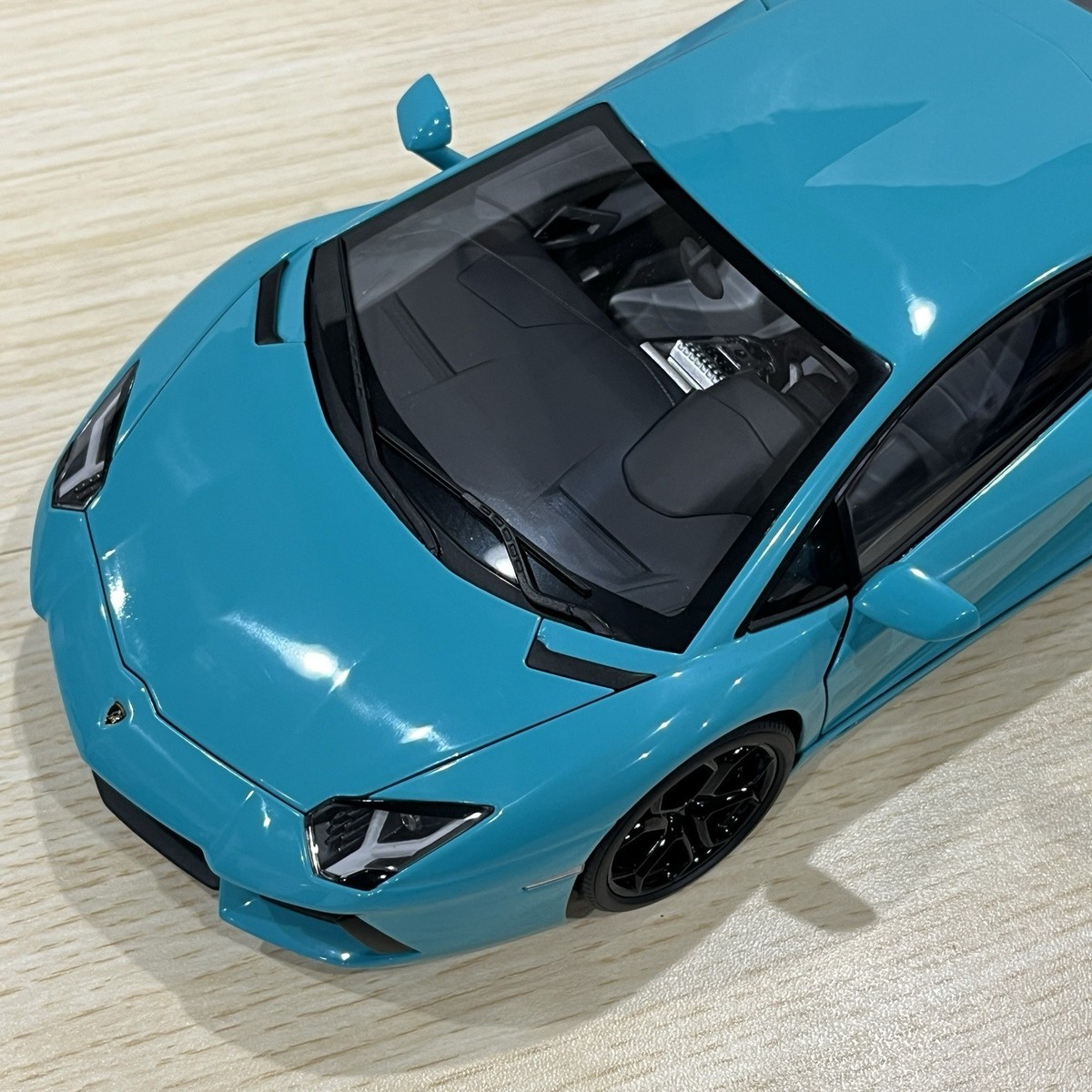 AUTOart 1/18 Lamborghini Aventador LP700-4 Turquoise Blue 74667