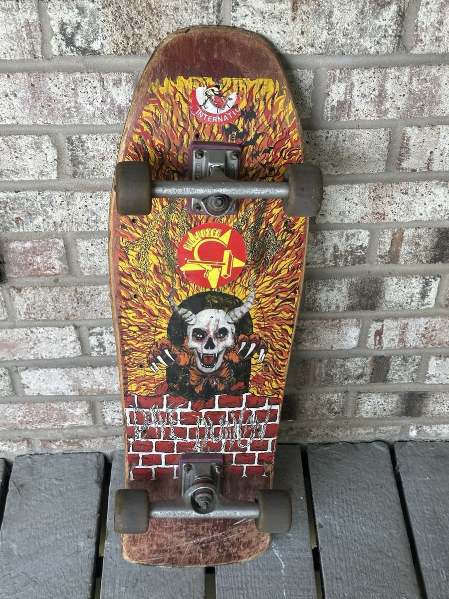 SKULL SKATES 未使用品 powell santa cruz alva SKULL SKATES 未使用品