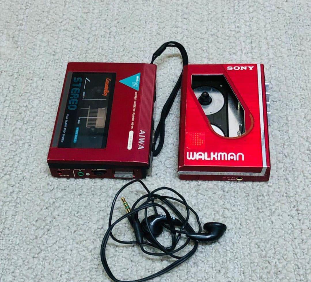 カバー付き 赤 AIWA HS-G9 cassetteboy アイワ カセットプレーヤー
