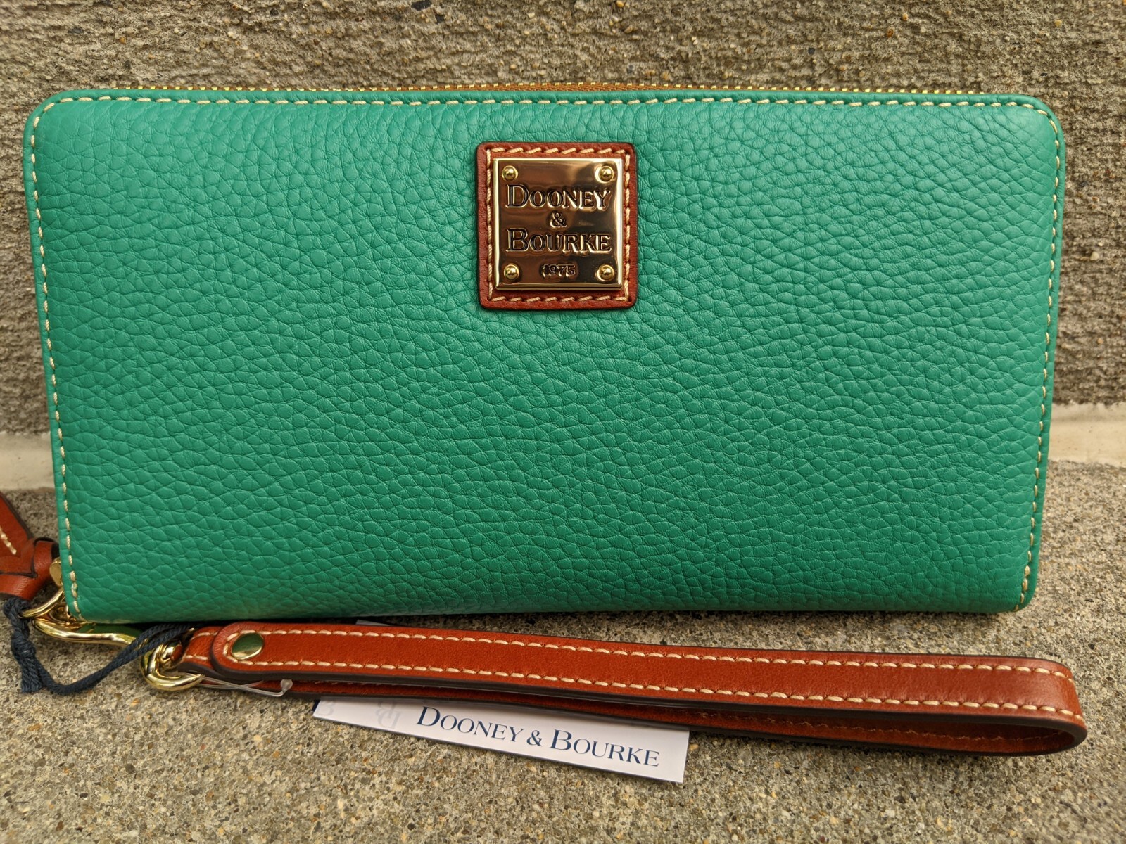 Dooney & Bourke Spearmint Green 🌿 Pebble Grain Large Zip Around