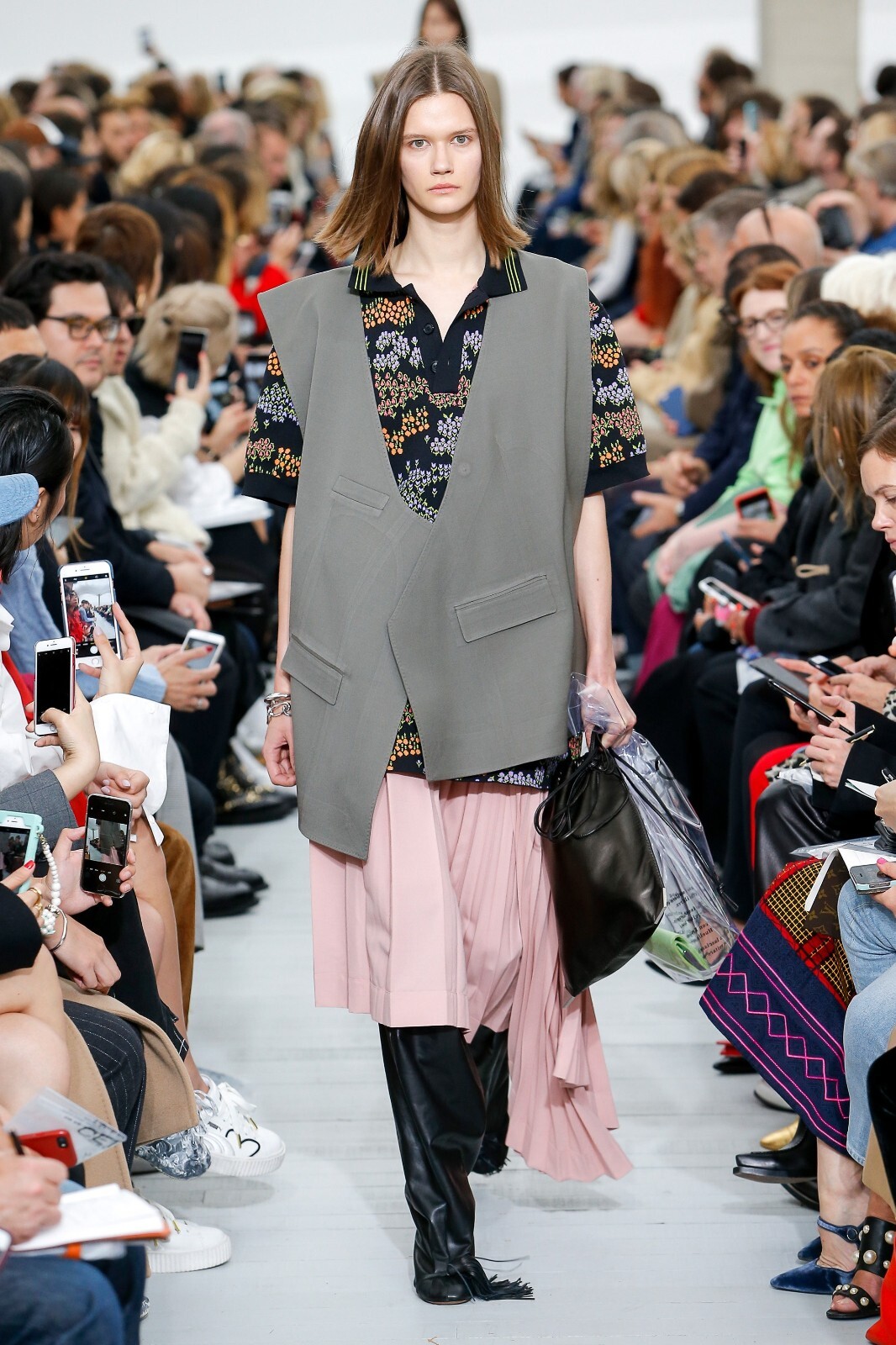 CÉLINE Old Celine Fall 2018 Khaki Grey Wool Oversized Vest Size 34