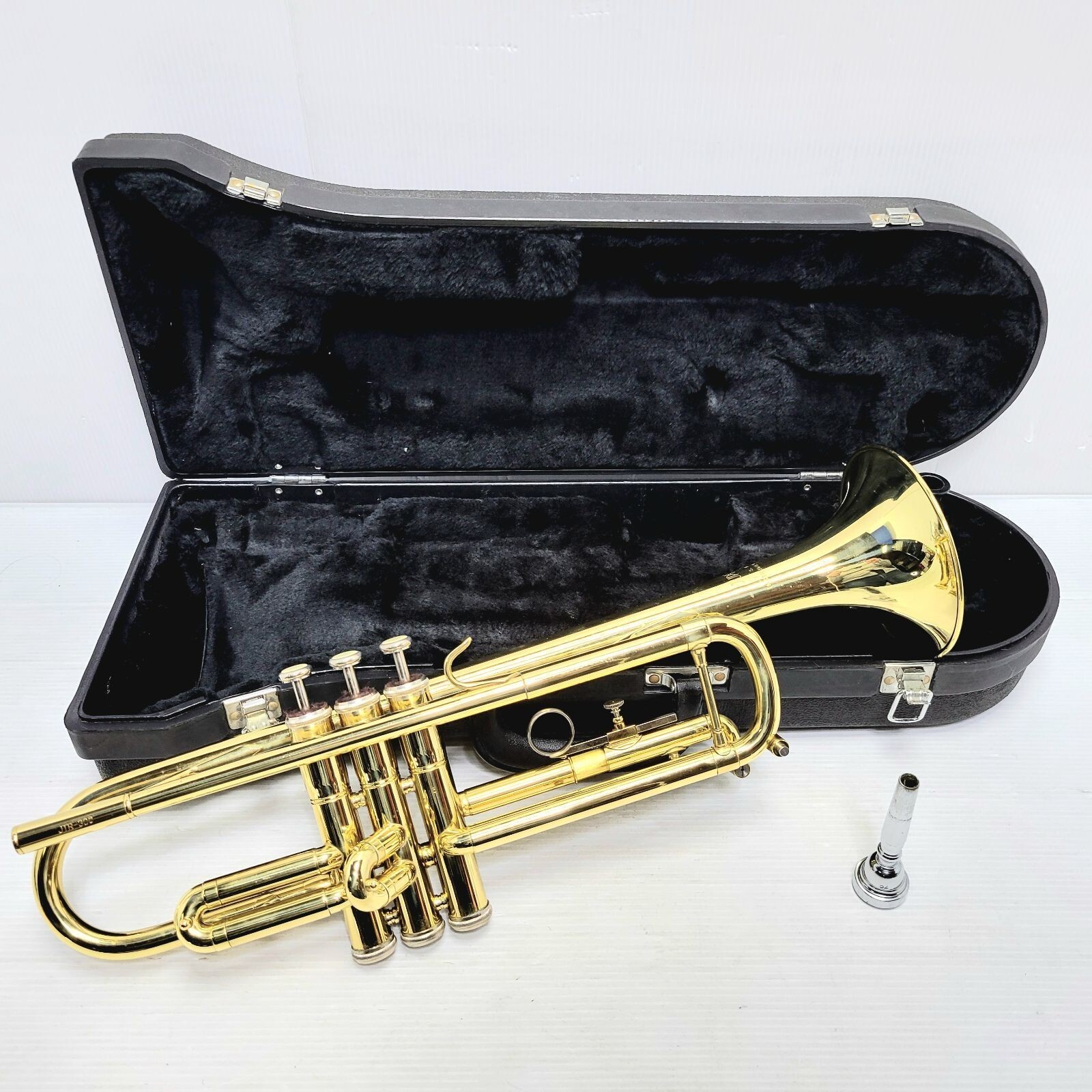 中古品】Vincent Bach トランペット TR300（初級者モデル） 中古品