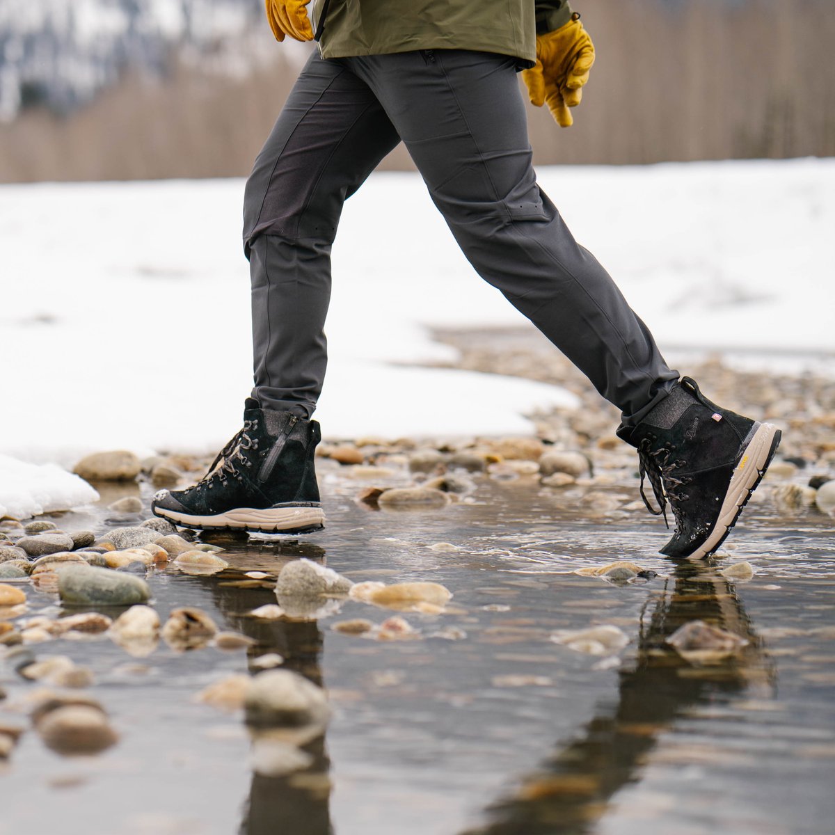 スノーボード BlackBriar 70L CONTAIN 7 PRO スノーボード BlackBriar