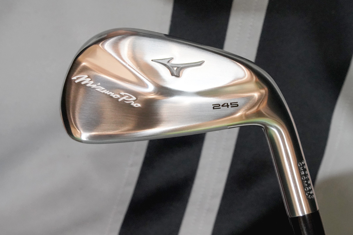 見た目と性能のギャップにびっくり！ 中空構造でやさしく飛ばせる