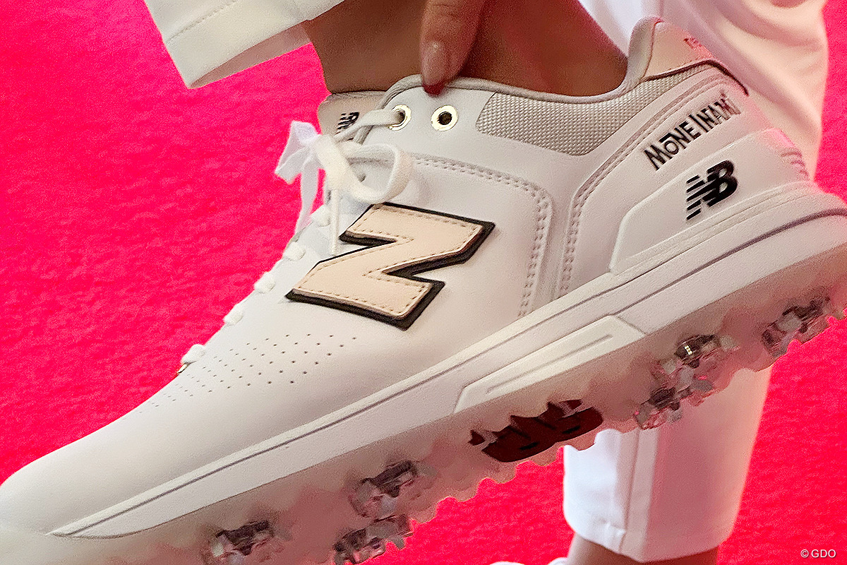 米ツアーで「私だけ」のウェア 稲見萌寧のシューズへのこだわりは