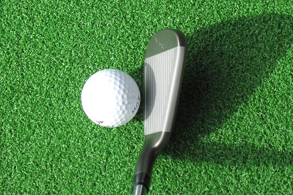 カッコ良くてやさしく飛ばせる」テーラーメイド スピードブレイド