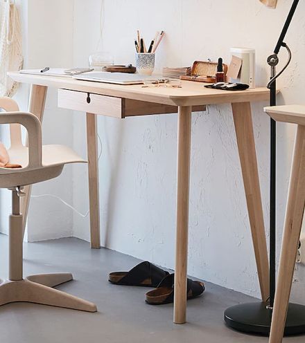 Desk - IKEA Lisabo