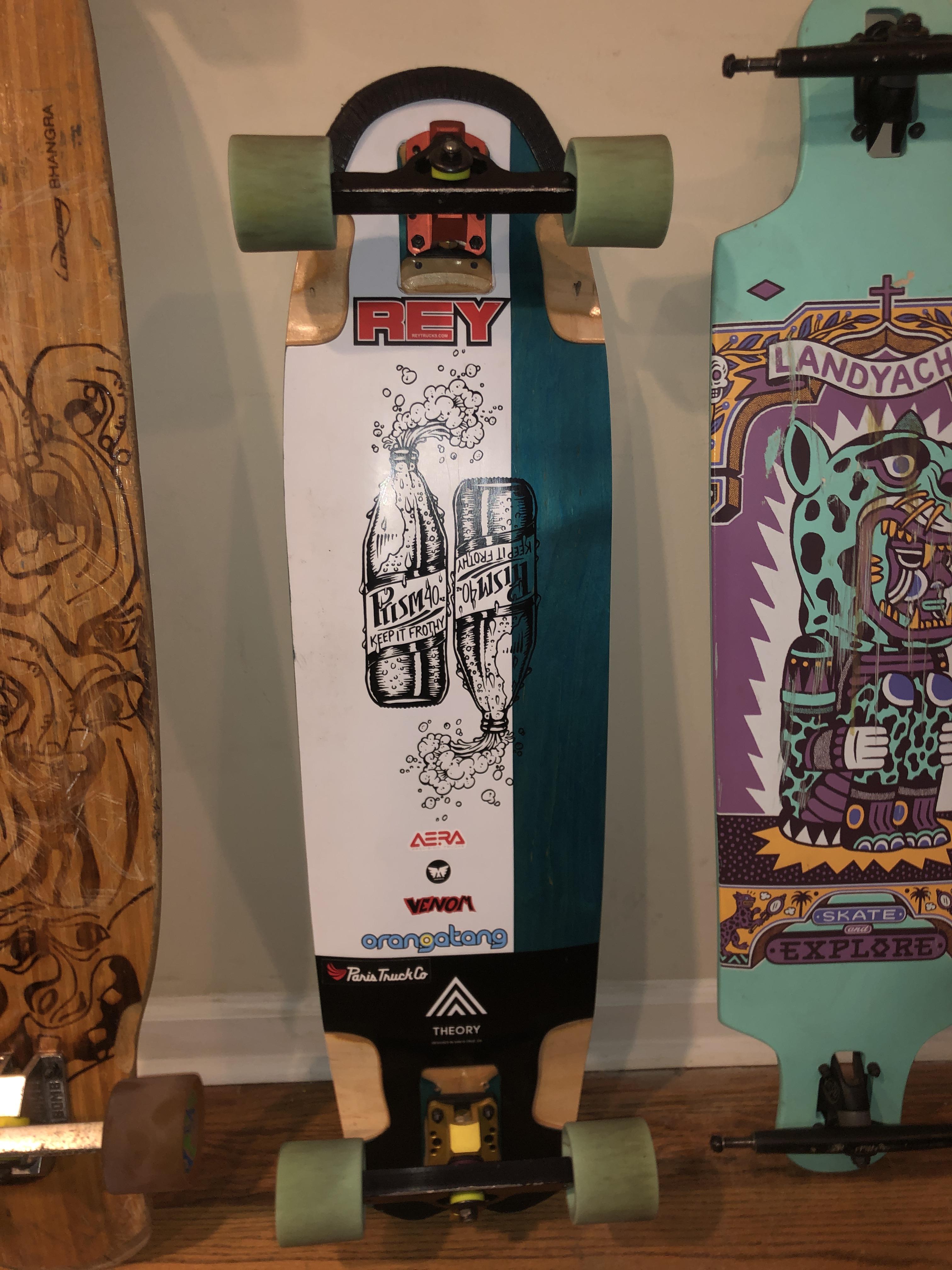 ダウンヒルのセッティングを調整中。Prism theory v2、Reyトラックに1