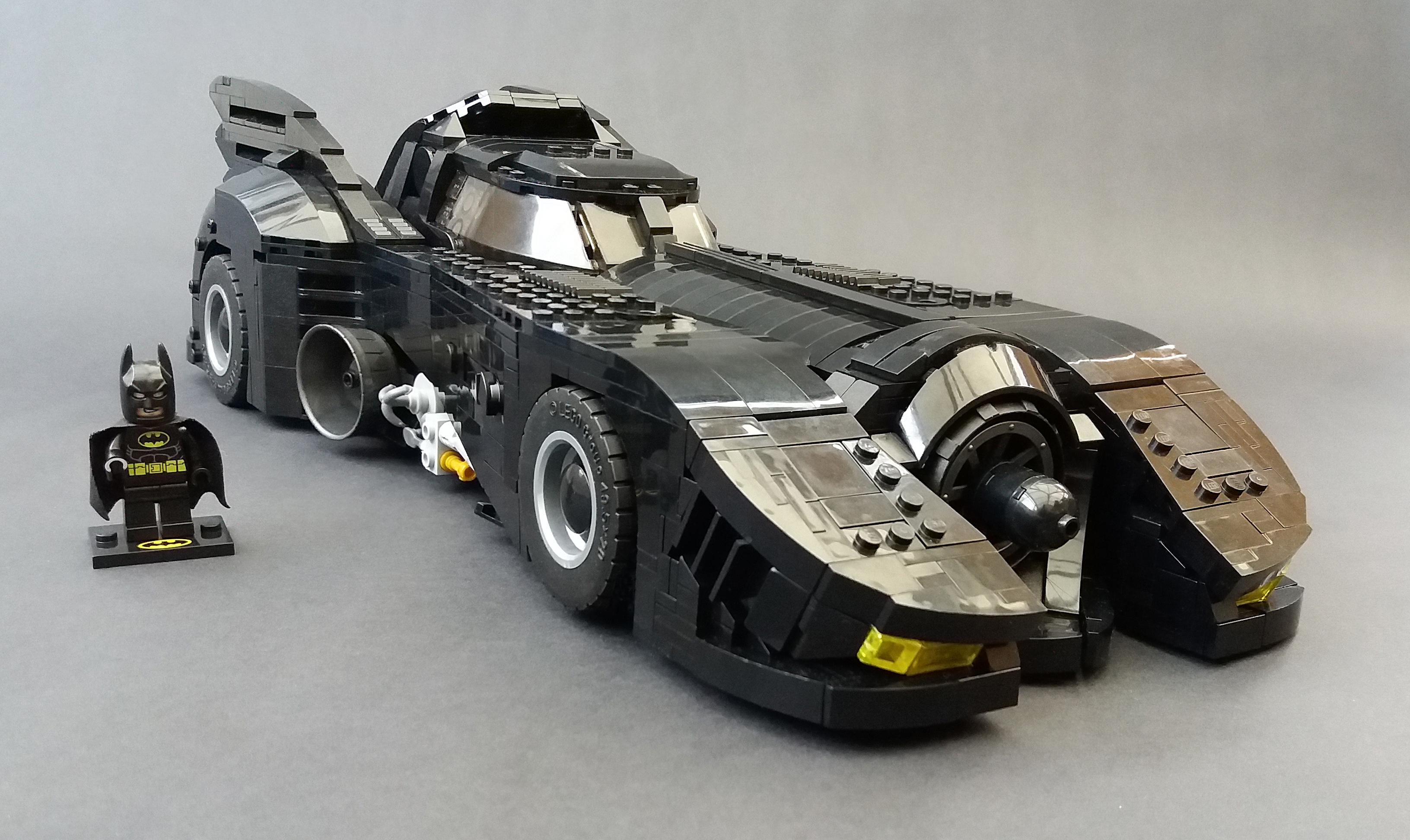 David SlaterさんのUCS 1989年バットモービルを組み立てた - コメント