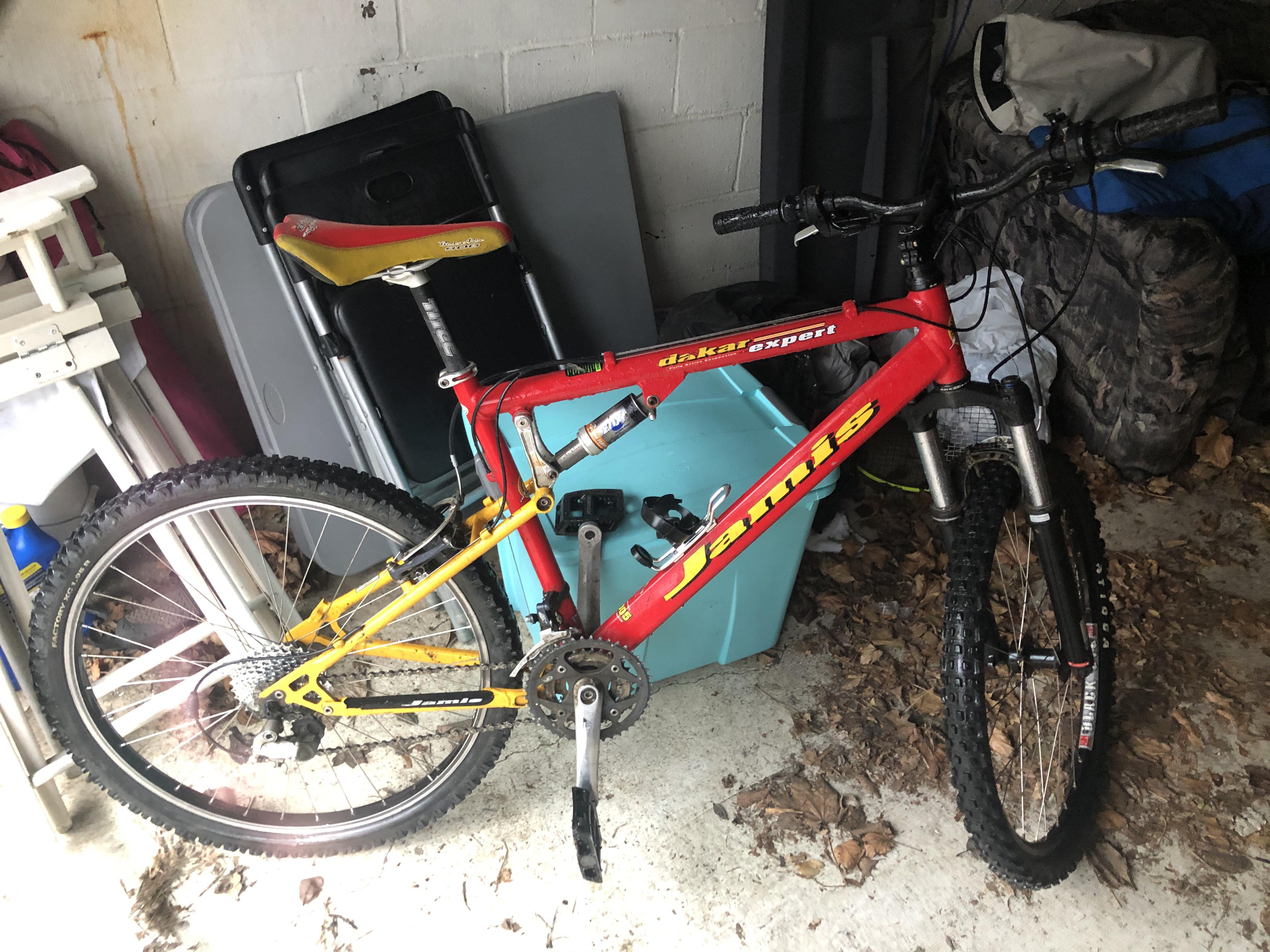 Bought my first MTB today. It's an old 1999 Jamis 1999 Jamis Dakar