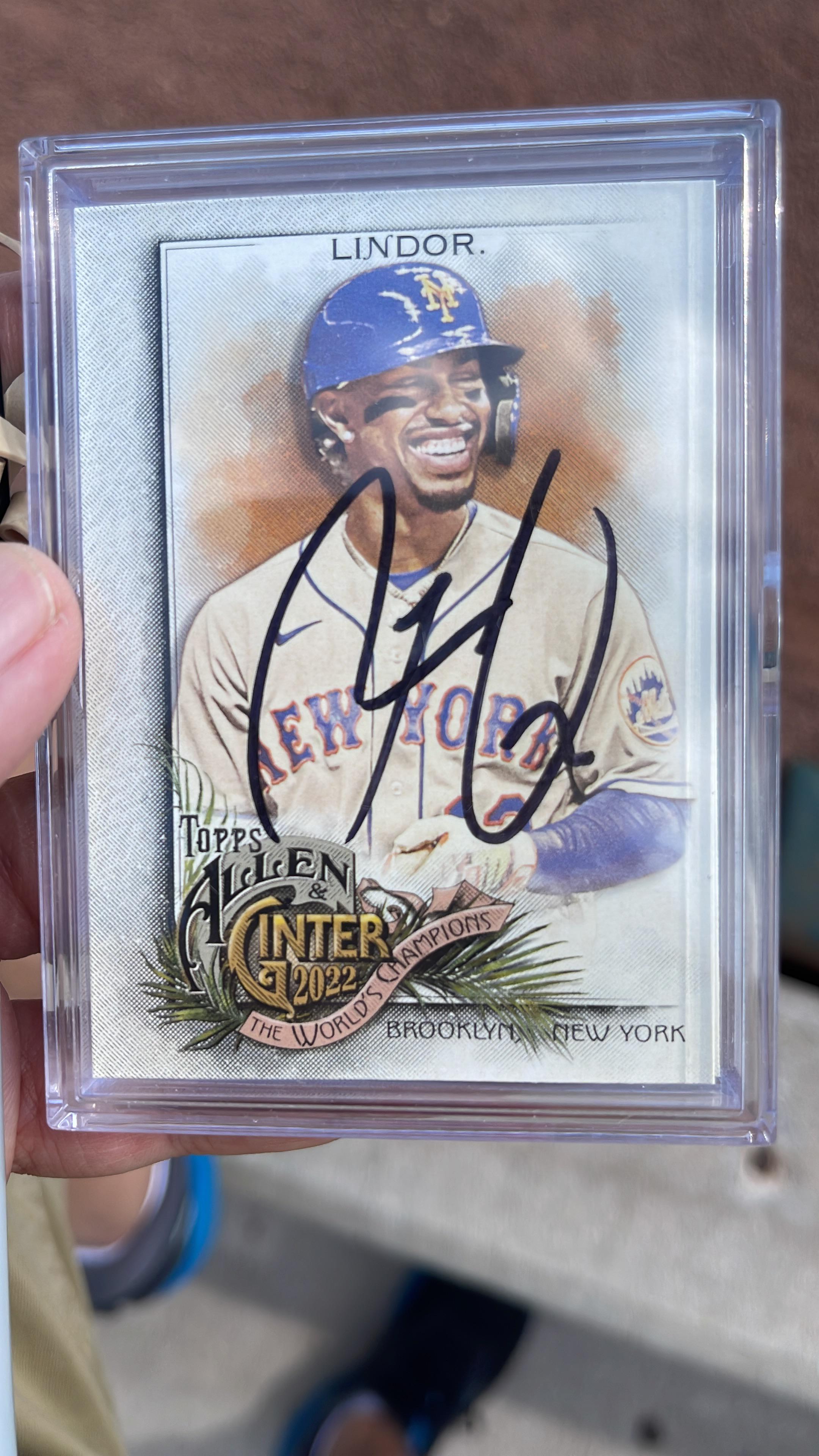 フランシスコ・リンドーアのメッツ時代のサイン入りカードってあるの