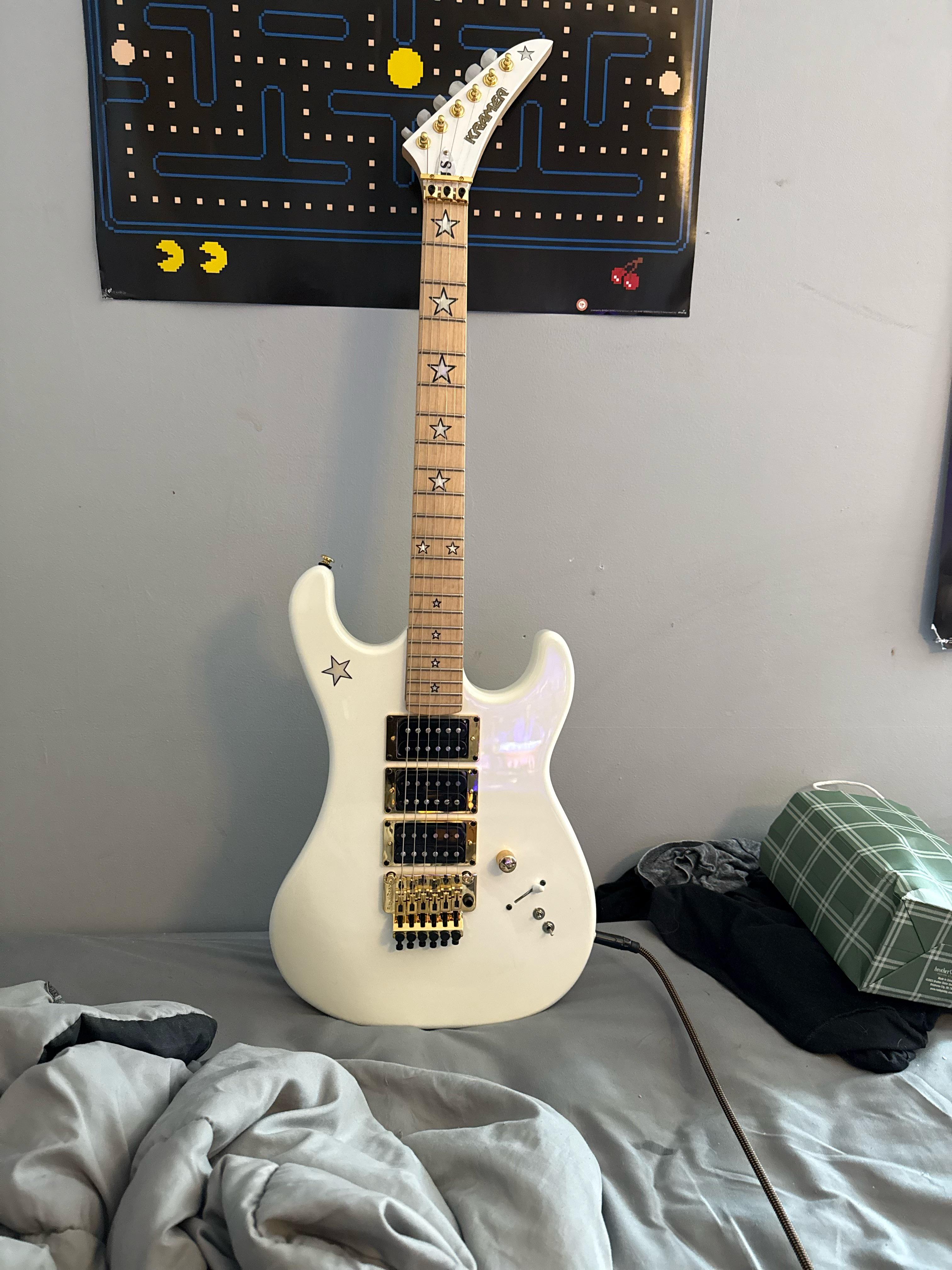 今日、この素晴らしいギターを手に入れたんだ 😍 : r/Guitar