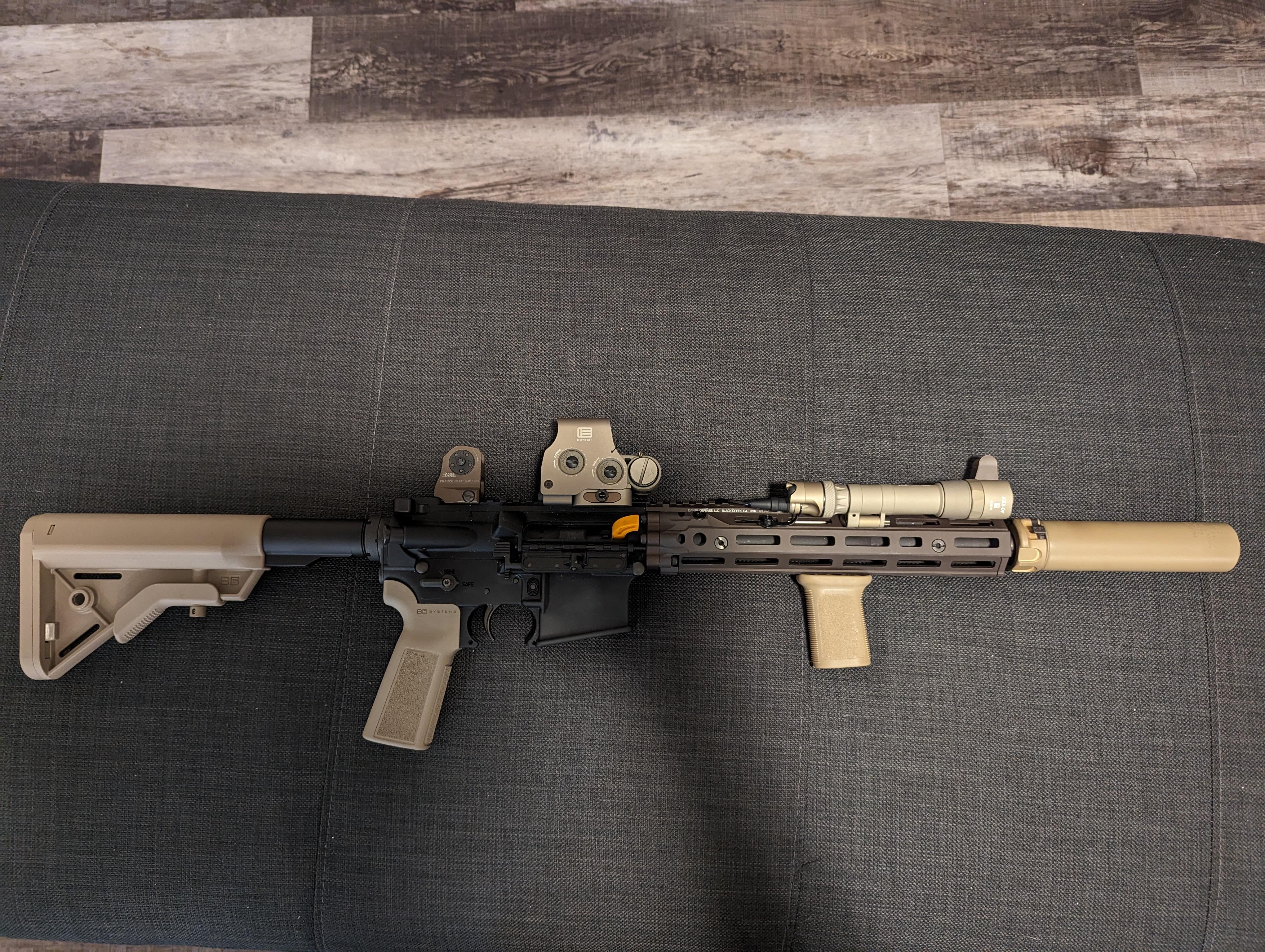 実物 DANIEL DEFENSE ENHANCED FURNITURE SET 実物 DANIEL DEFENSE