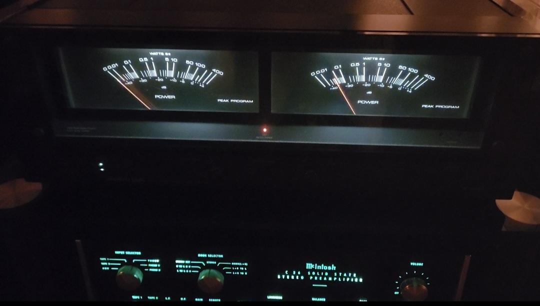 昨日、新しいパワーアンプを手に入れたんだ。オンキョーのM-506rs。音