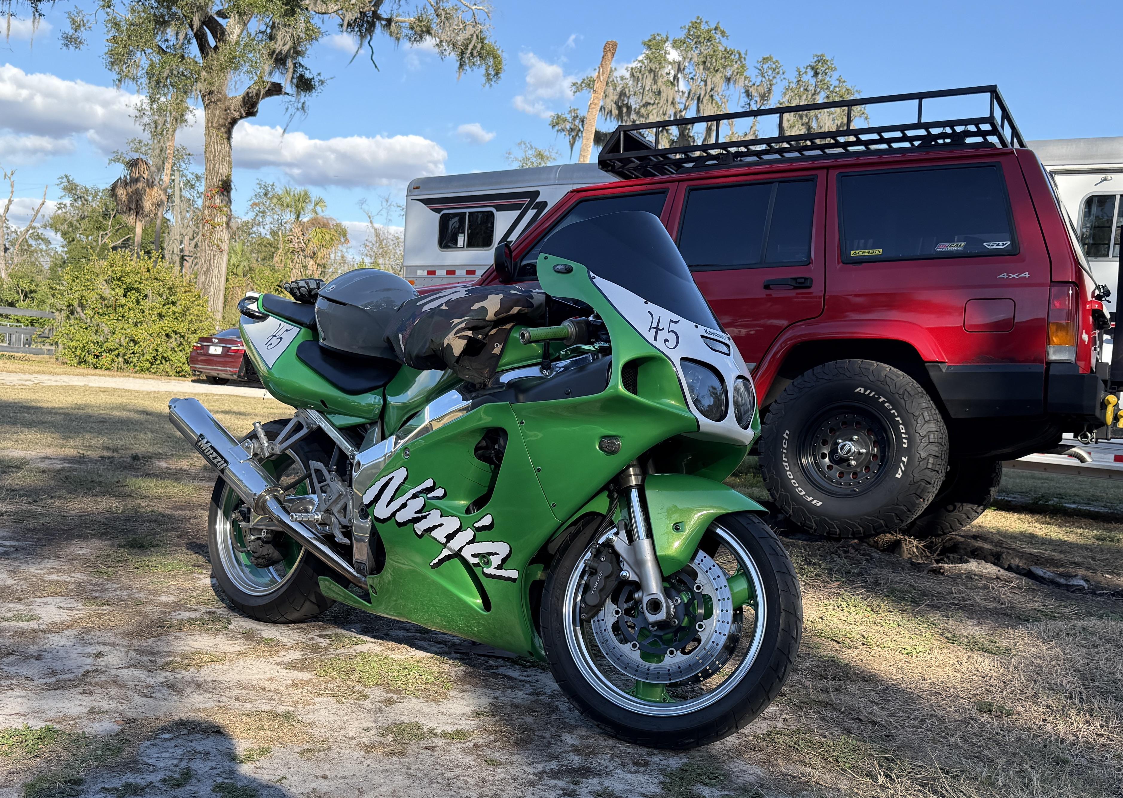 99 ZX7R : r/Kawasaki