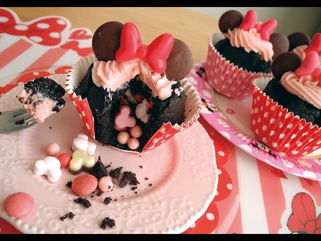 Minnie mouse gimmick muffin /ミニーのギミックカップケーキ - YouTube