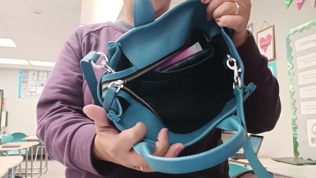 Marc Jacobs:The Tote Bag in Harbor Blue - YouTube