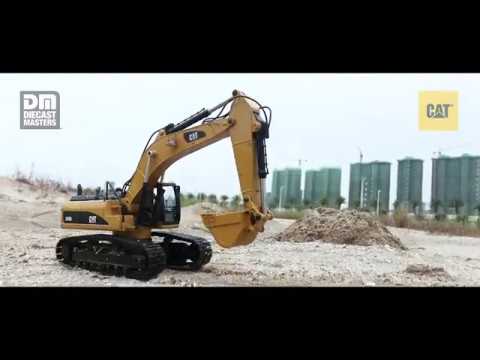 京商:1/20スケール 電動 R/C建機 Cat 330D L Hydraulic Excavator