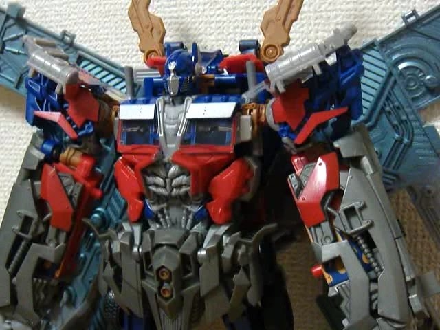 TF Dark of the Moon DA-32 Ultimate Optimus Prime (Commander-in