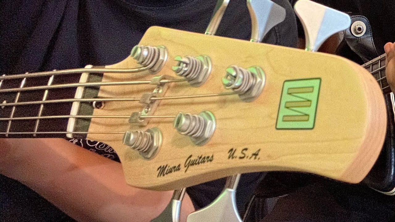 Miura MB-2 Bass | Quick test - YouTube