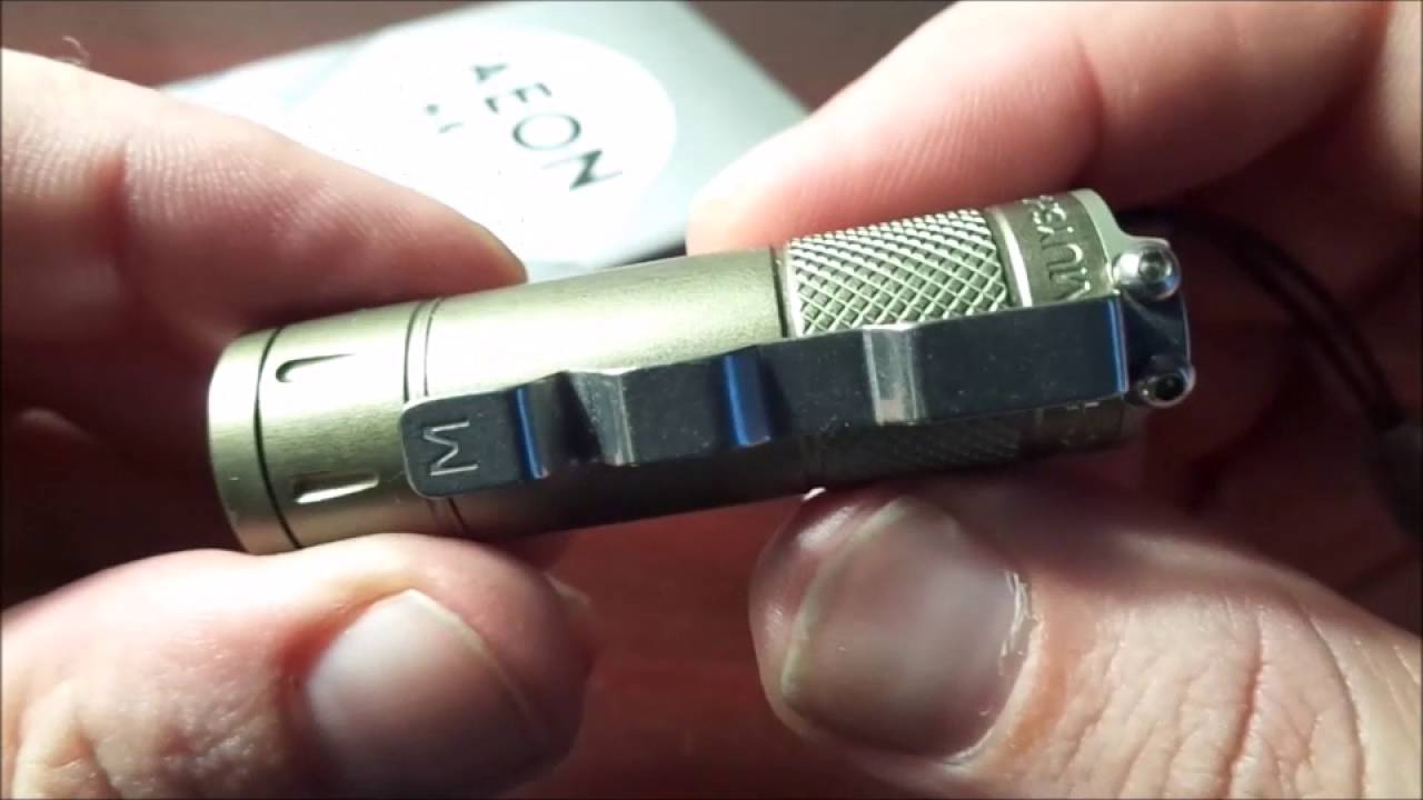 Muyshondt Aeon Mark III Best EDC Pocket Flashlight - YouTube