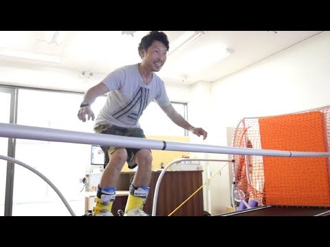 スキー】コブ専門インストラクターの祓川さんがスキーシミュレーターは