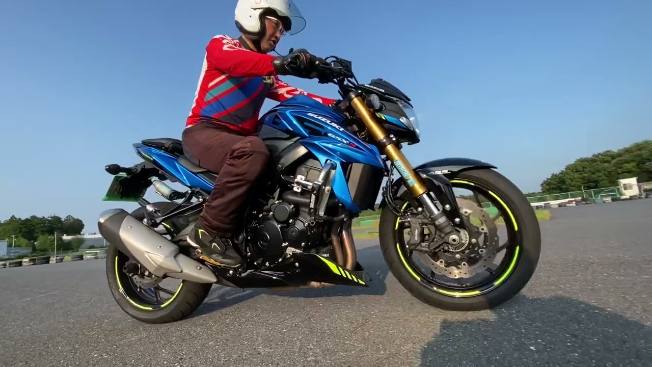 SUZUKI GSX750S 2022 - YouTube