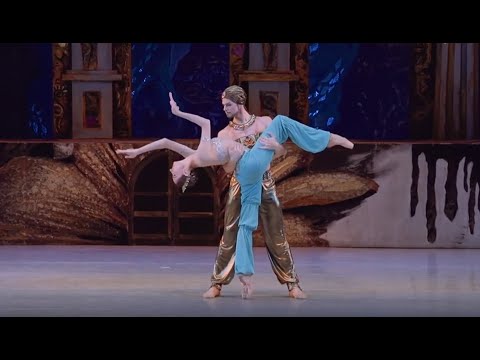 13.Divertissement-b. Coffee (Arabian Dance),